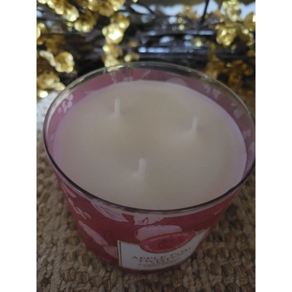 Apple Pom Twister - Goose Creek 3-wick Candle